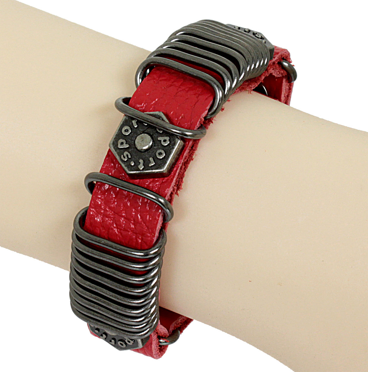 Armband - Leder in Rot - mit Sechskantschrauben und Druckknöpfen - Lederarmband