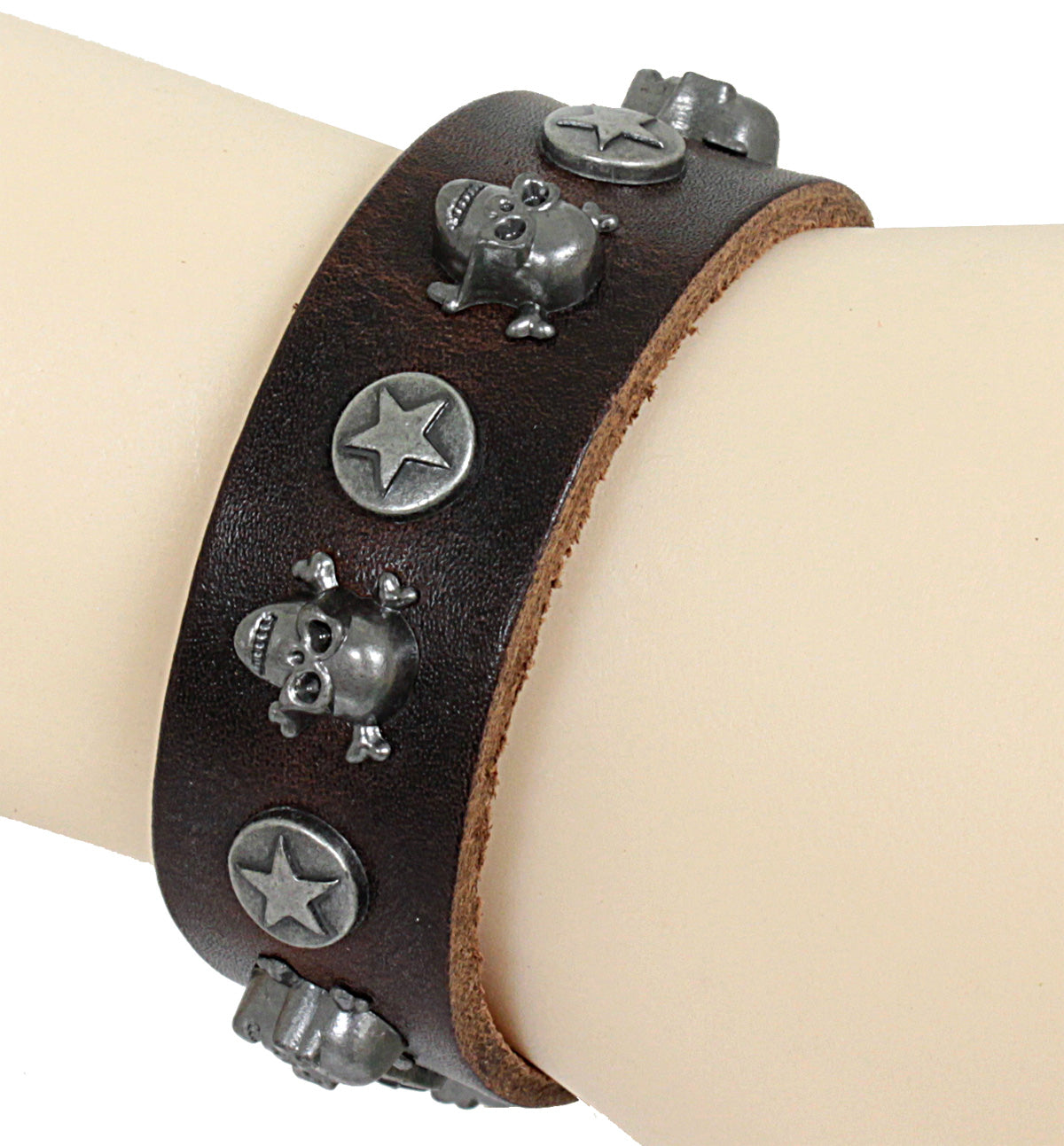 Armband - Leder in Braun - mit Totenköpfen und Druckknopfverschluß - Lederarmband